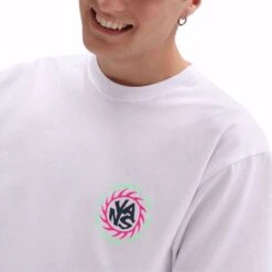 TSHIRT A MANICA CORTA DA UOMO VANS SUMMER CAMP VN0A7PLW WHT 5 TSHIRT A MANICA CORTA DA UOMO VANS SUMMER CAMP VN0A7PLW WHT -Attiva Moda Negozio 0052019 tshirt a manica corta da uomo vans summer camp vn0a7plw wht