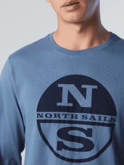 T-SHIRT A MANICA LUNGA DA UOMO NORTH SAILS GRAPHIC 692816 0768 -Attiva Moda Negozio 0067728 t shirt a manica lunga da uomo north sails graphic 692816 0768