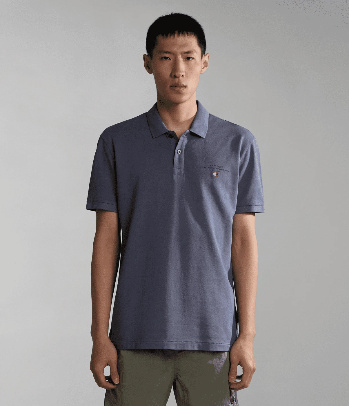 POLO DA UOMO NAPAPIJRI ELBAS 4 BLU GRISAIL B4D NP0A4GDL B4D 3 POLO DA UOMO NAPAPIJRI ELBAS 4 BLU GRISAIL B4D NP0A4GDL B4D - immagine 3