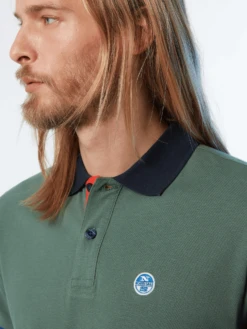 POLO DA UOMO NORTH SAILS GRAPHIC MILITARY GREEN 692398 0813 11 POLO DA UOMO NORTH SAILS GRAPHIC MILITARY GREEN 692398 0813 -Attiva Moda Negozio 0075846 polo da uomo north sails graphic military green 692398 0813